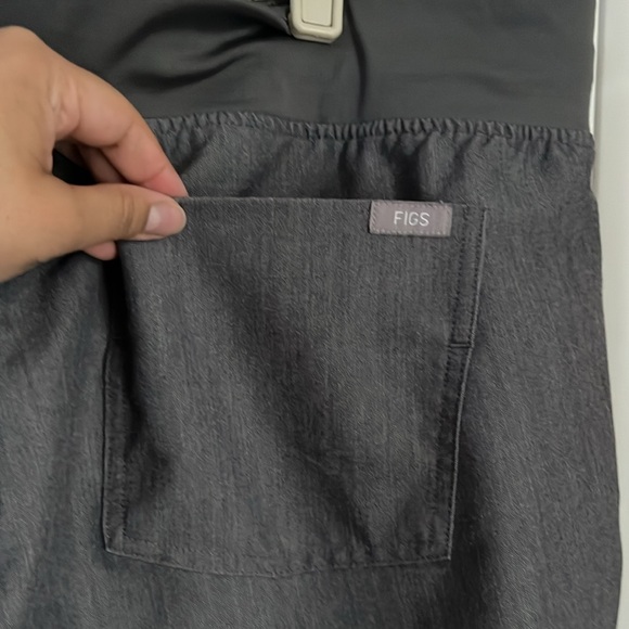 FIGS gray Zamora joggers - Picture 2 of 11